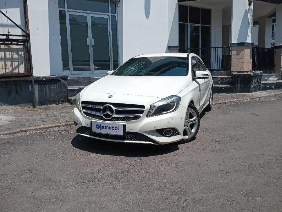 KM Rendah - MERCEDES BENZ A200 1.6 BENSIN A/T 2013 PUTIH