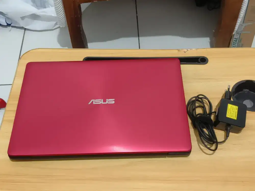 Notebook Asus X453M Red