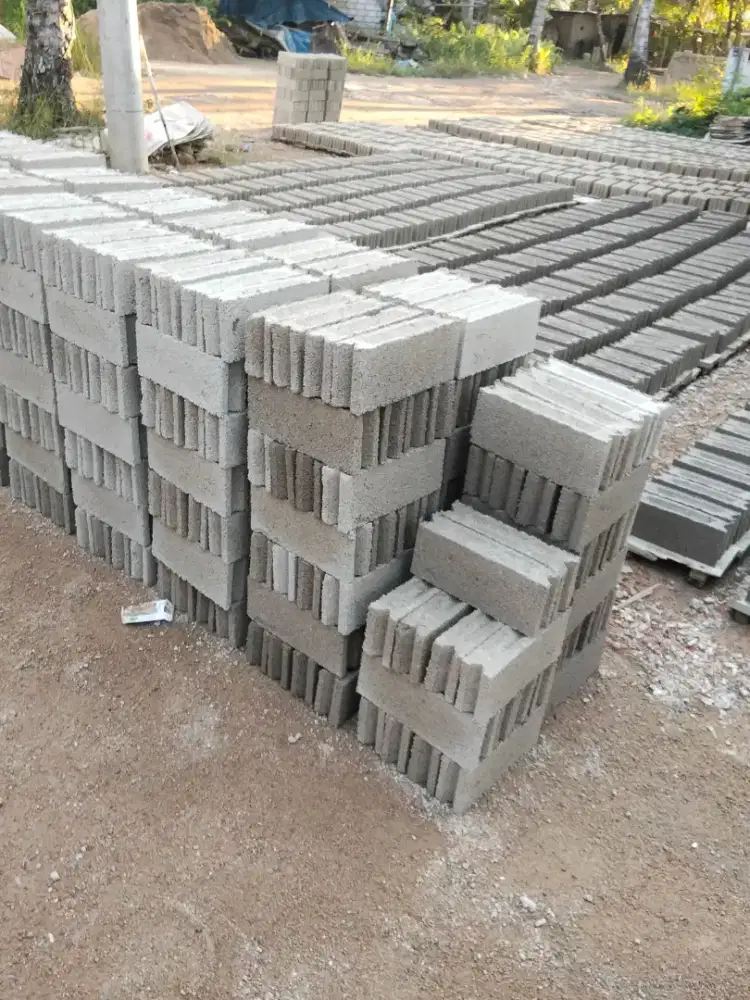 Ready batako padet kecil UK 25x11x5 siap antar