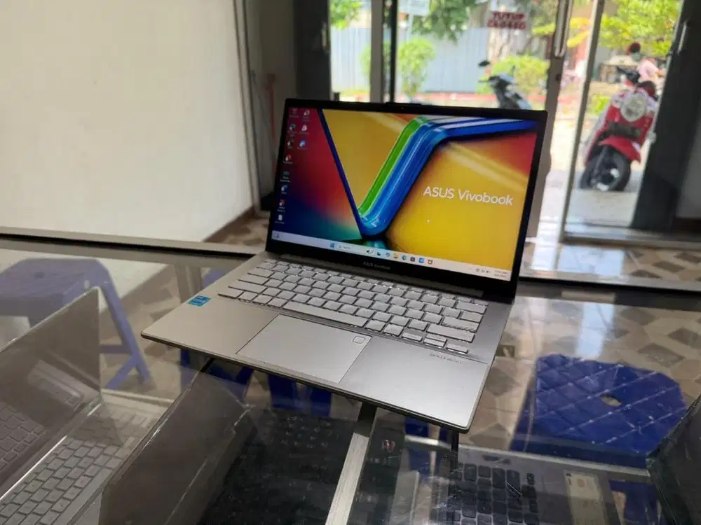 ASUS VIVOBOOK CORE I3-N305 SSD 512 GB RAM 8 GB GARANSI PANJNG