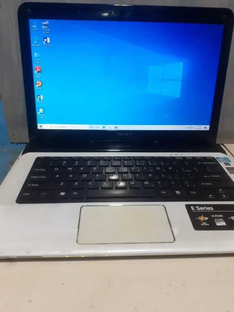 Laptop sony vaio core i5 gen3 tinggal pakai aja