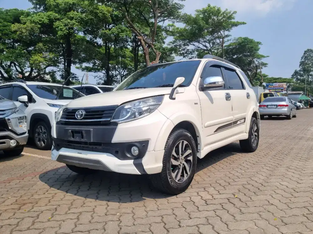[ TERAWAT ] TOYOTA RUSH S TRD 1.5 AT MATIC 2015 PUTIH