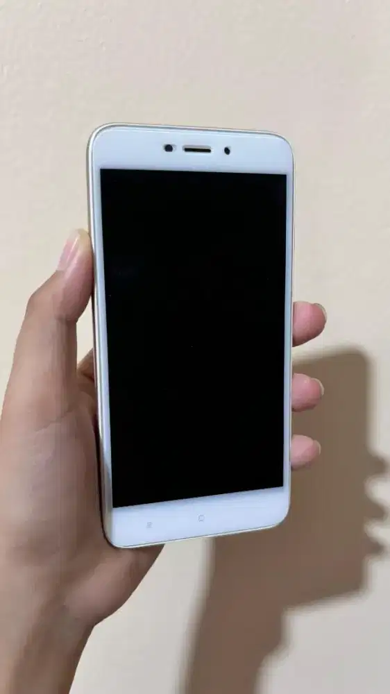 Dijual Xiaomi Redmi 5A 2/16GB batangan