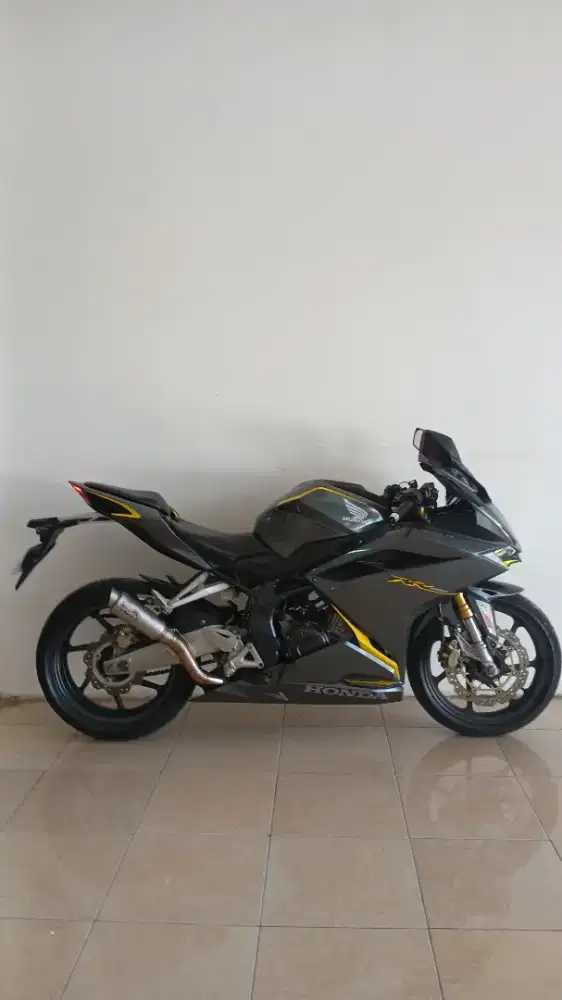 CBR 250RR ABS ( 2 silinder )