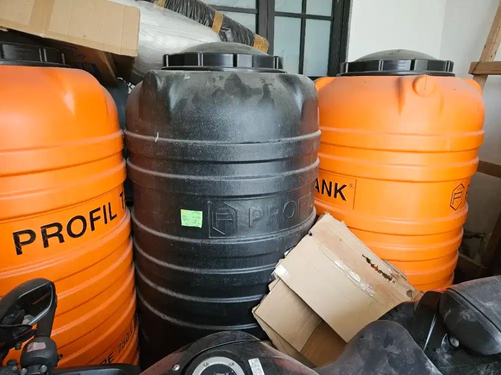 Tandon Air 750 Liter Merk Profil Tank (Kondisi 97%)