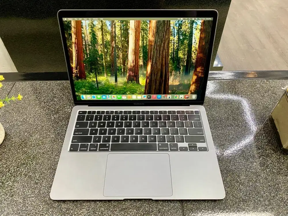Macbook air 2020 ram 16gb ssd 1tb core i7 quad-core