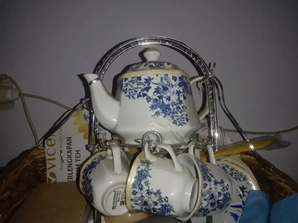 Tea Seat Cangkir Teko Vicenza