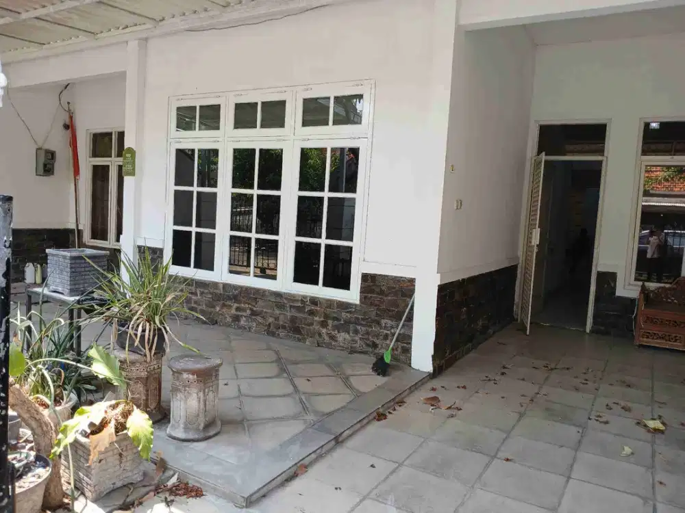 Disewakan Rumah Rungkut Asri Timur Siap Huni