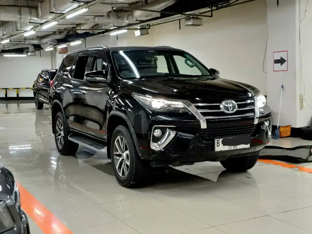 Toyota Fortuner 2.4 VRZ At 2018 Pajak Panjang 1th