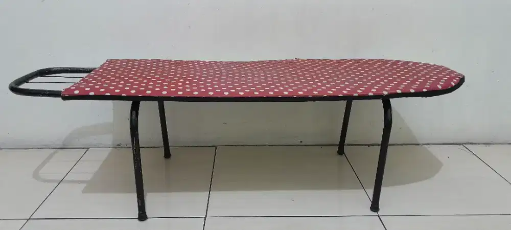 [Second] Meja setrika besi