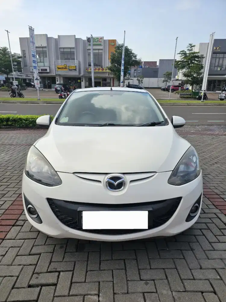 Mazda 2 S 2012 Putih