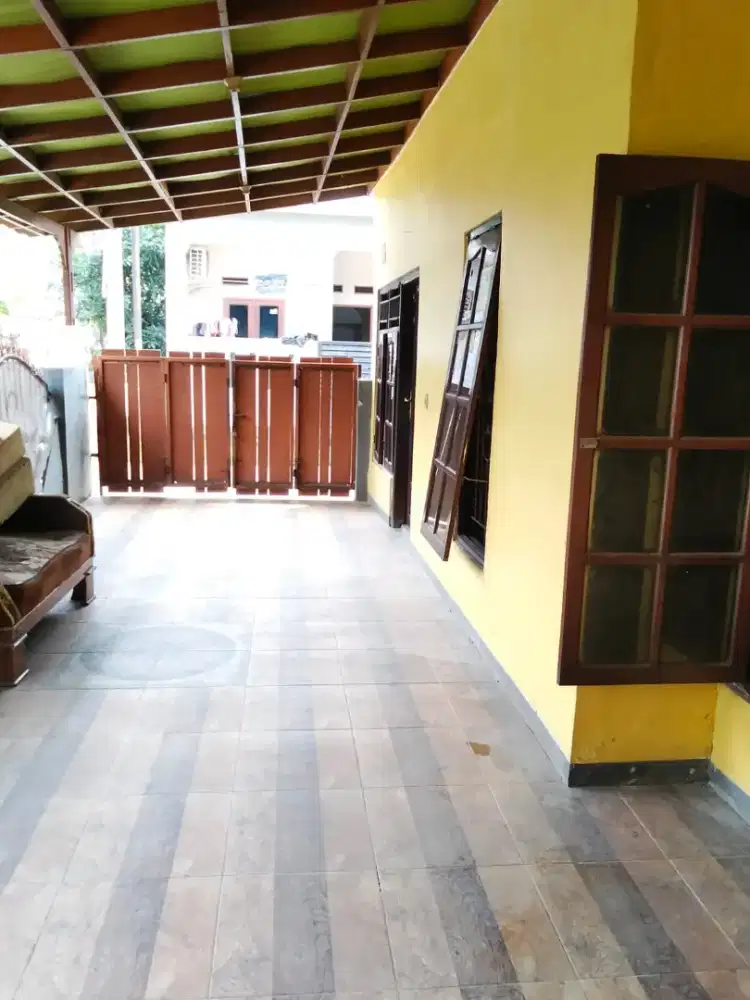 Dikontrakkan rumah 3 kamar tidur per 6 bulan