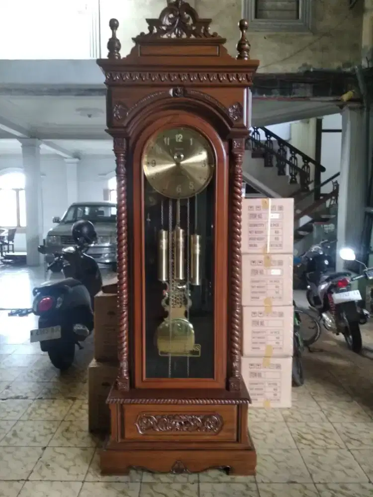 Ready lengkap berbagai model jam junghans jati jepara