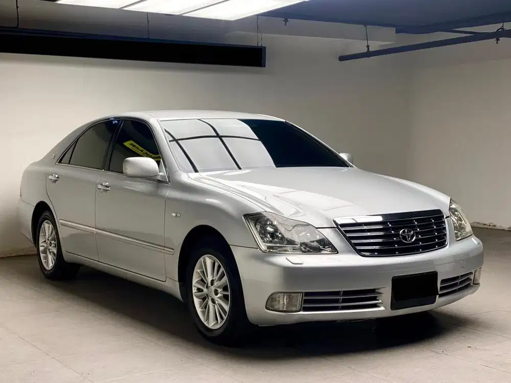 Toyota crown royal saloon 2007