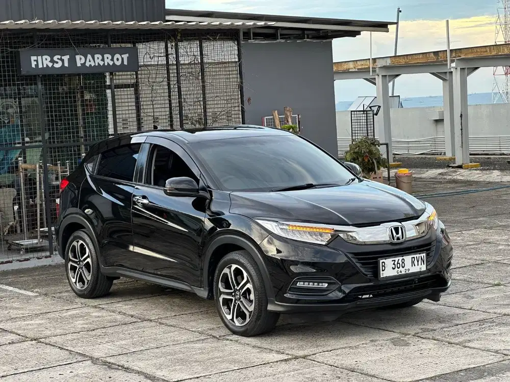 MURAH !! DP10jt HRV SE SPECIAL EDITION CVT MATIC 2019 HOT !!