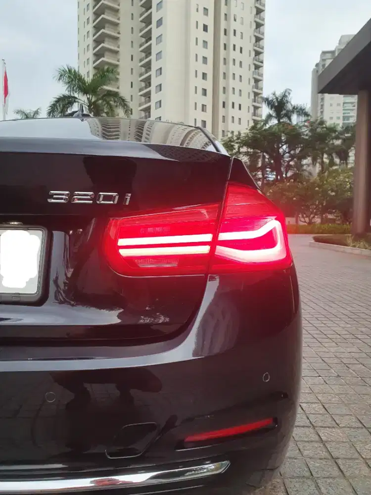 BMW 320i Luxury 2018 mulus