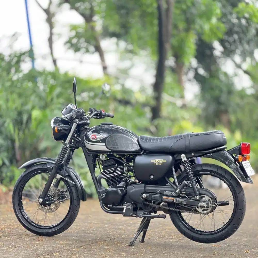 KAWASAKI W175 SE HITAM 2019 KM 11K PAJAK PANJANG SIAP GAS