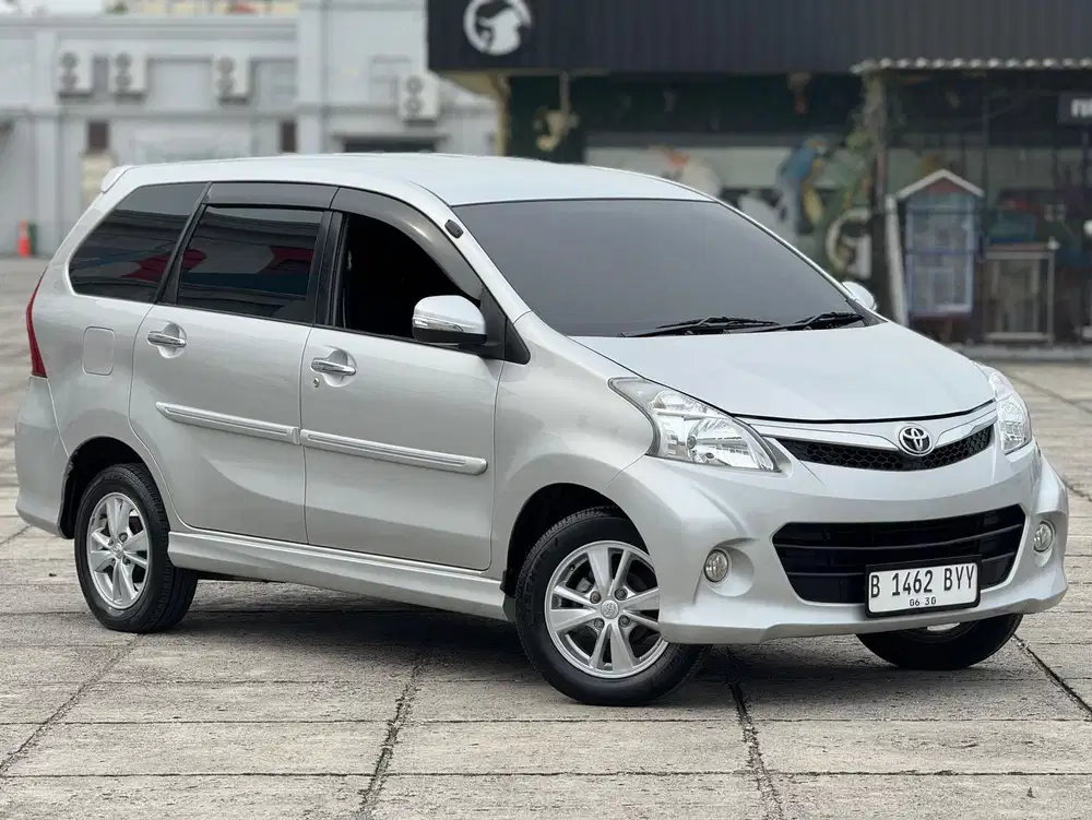 Toyota avanza veloz 1.5 AT 2014 jual murah