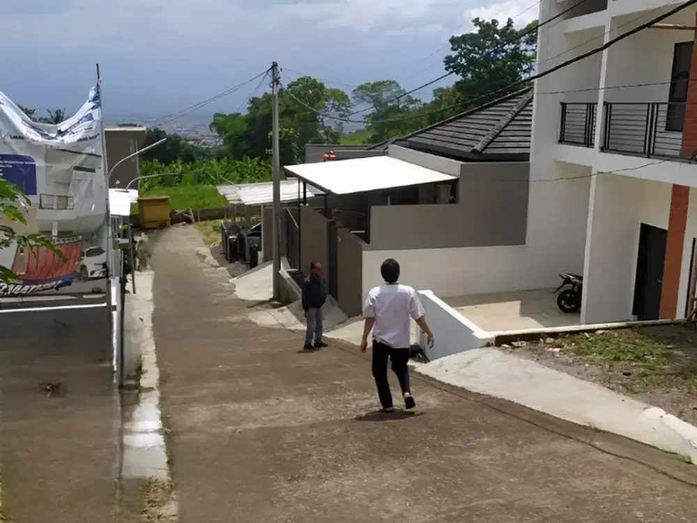 Rumah 4-KT  DP 0% pasir impun atas hanya15 menit ke terminal cicaheum