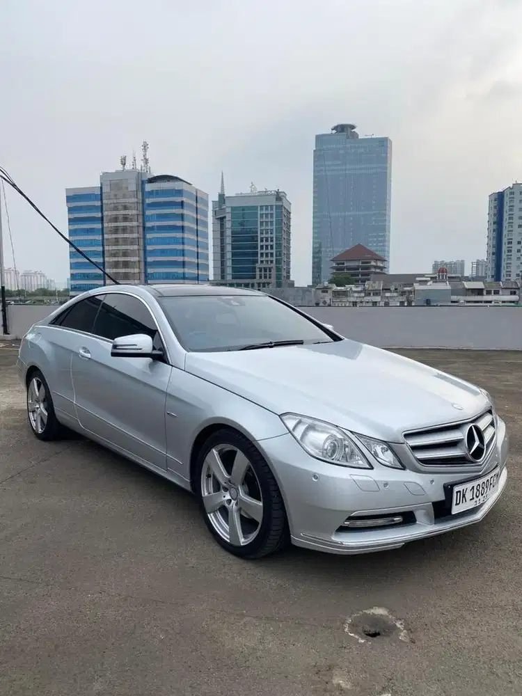 Mercedes benz e250 coupe low km full original