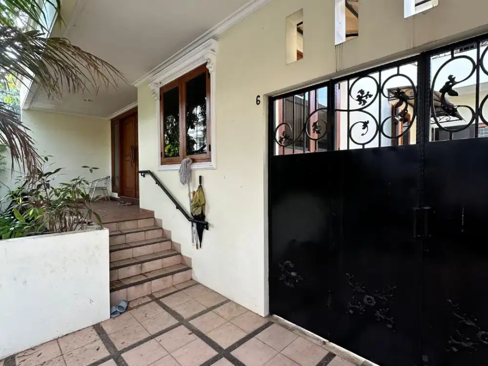Rumah Pluit Putri uk 11 x 20 m, rapi murah