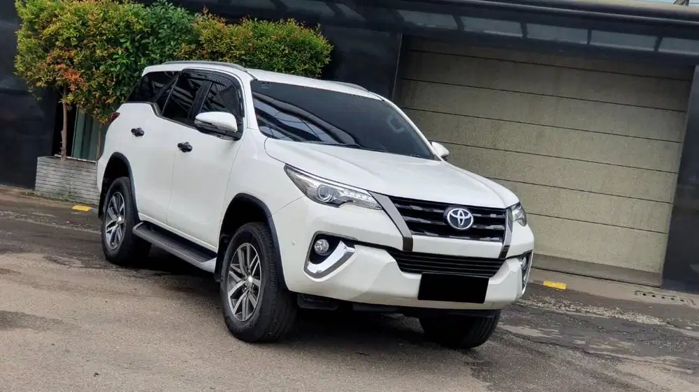 [ Full OPTION ] Toyota Fortuner 2.4 VRZ Diesel AT Putih 2019/2020