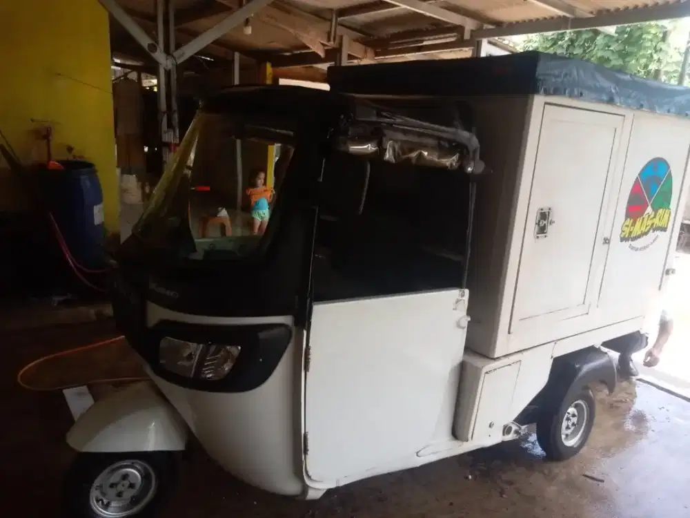 BAJAJ TVS KING Tiga Roda Box buat jualan
