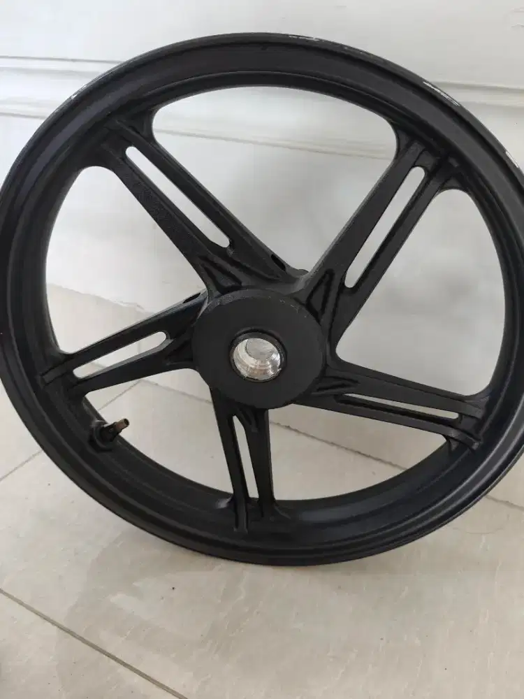 Velg  Depan Motor Honda Beat