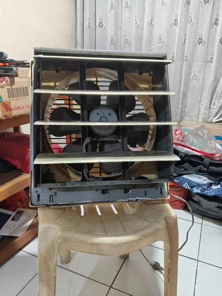 Kipas Angin / Hexos Merek Sanyo