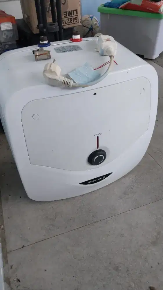 Water heater pemanas air ariston