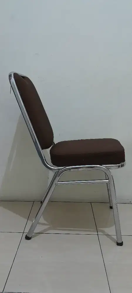 [Second] Kursi besi