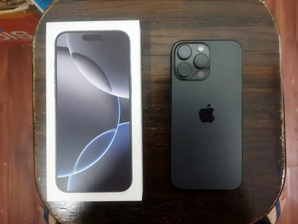 Apple iPhone 16 PRO MAX like new Black