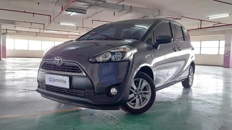 KM Rendah Toyota Sienta  1.5 G Bensin-MT 2018 Abu