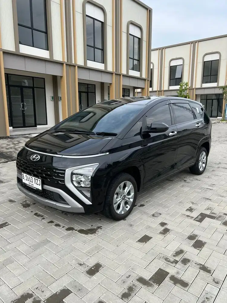 LOW KM STARGAZER TREND ESSENTIAL 2024 AT HITAM LIKE NEW