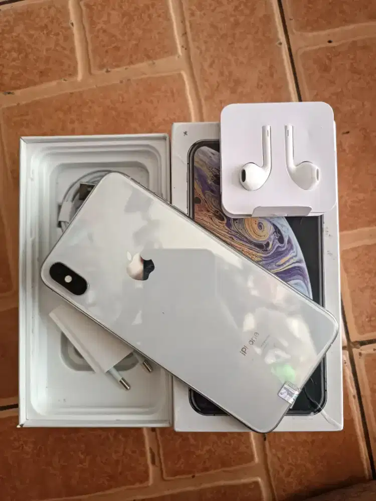 Iphone xs max 64gb