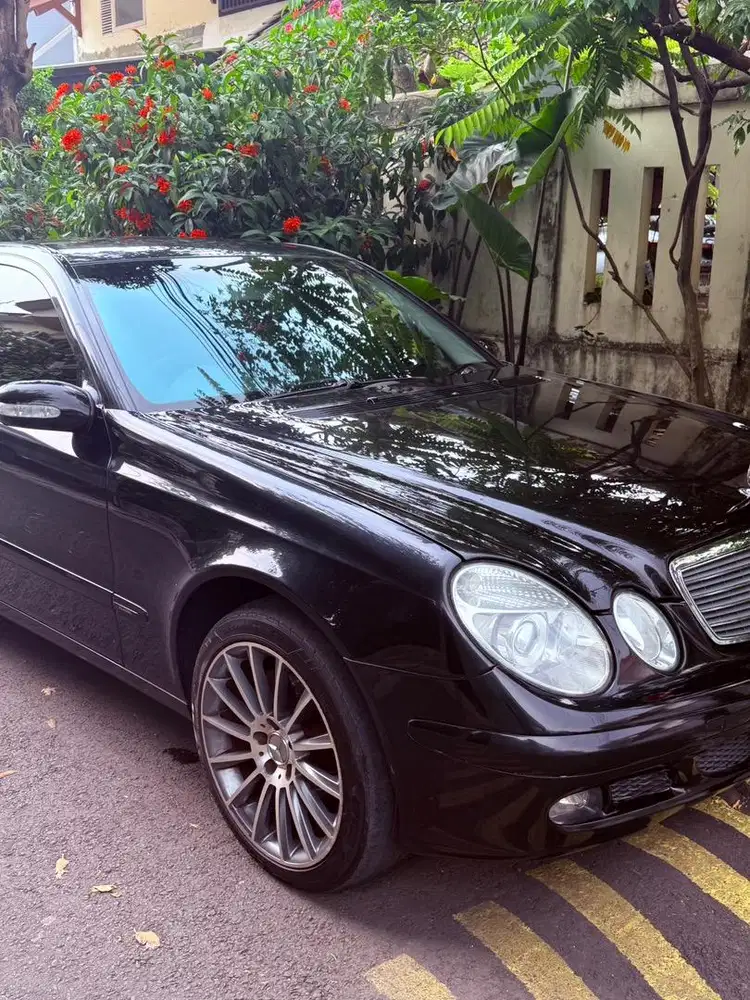 Dijual w211 e200k 2005