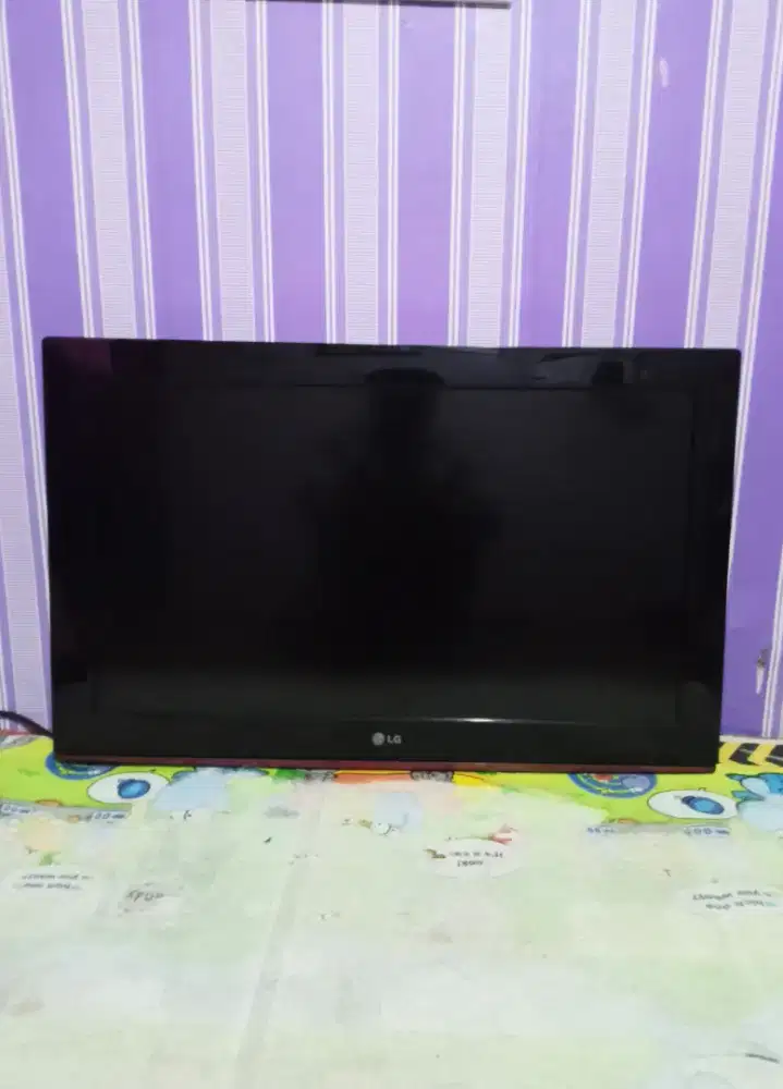 TV LCD MERK LG 32 INCI ANALOG. MATI TOTAL.