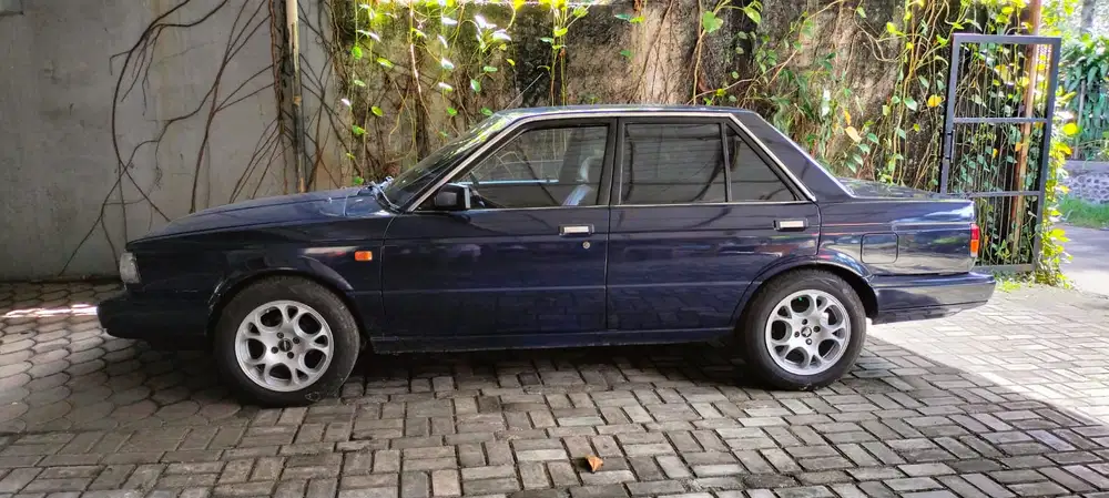 Nissan Sentra 1988 Bensin