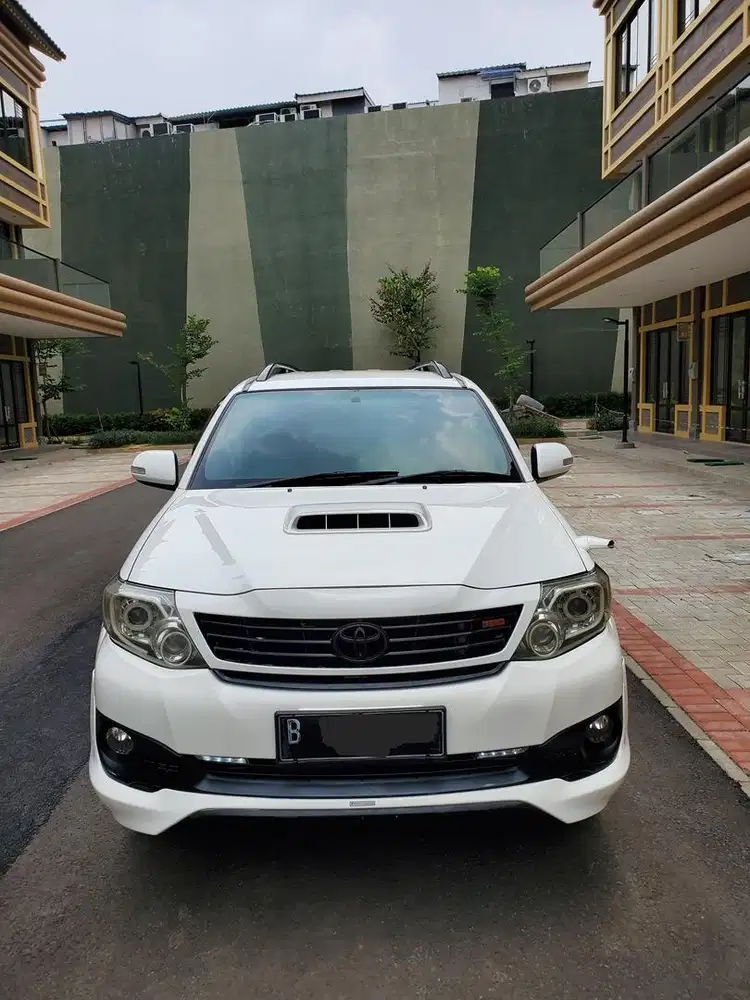 Mobil Toyota Fortuner G VNT TRD 2015 Pemakaian Pribadi