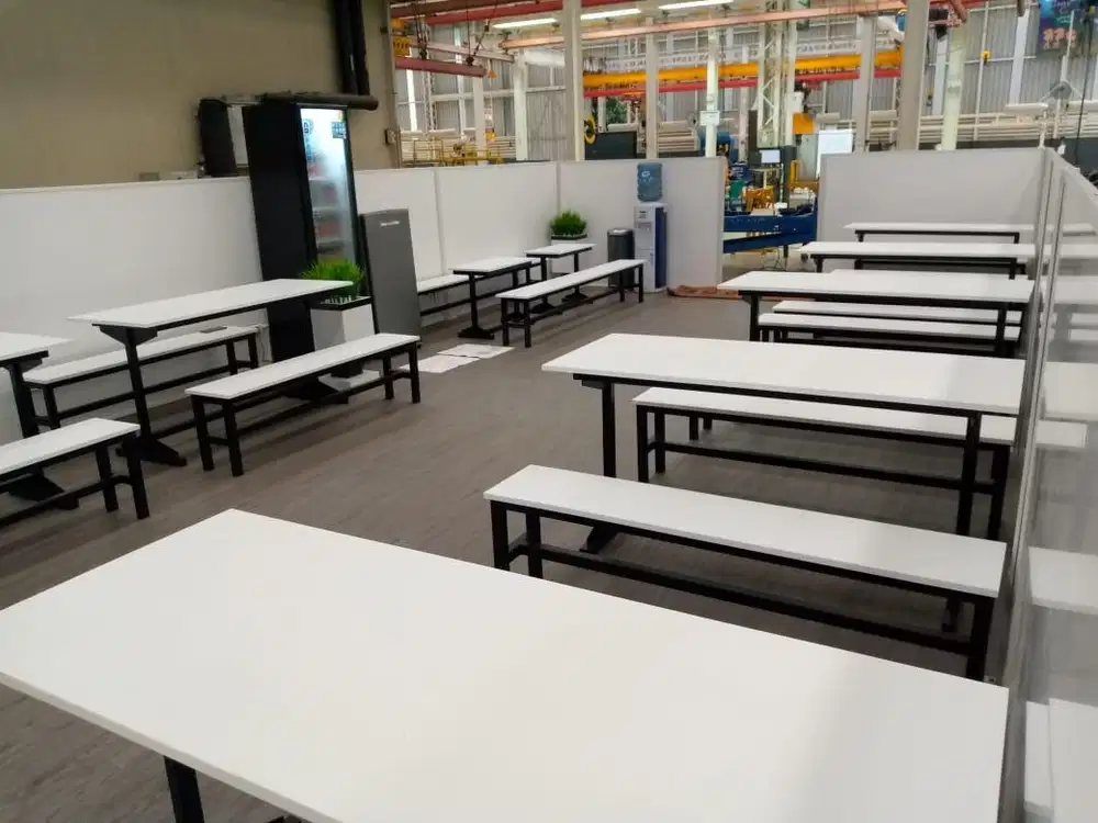 Meja makan dan futniture