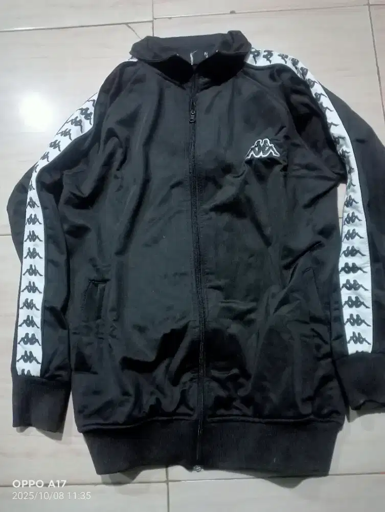 Jaket sweater, masih bagus