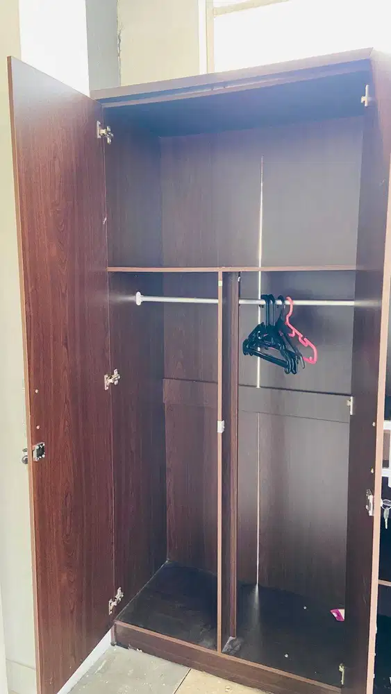 Lemari kayu 3 pintu