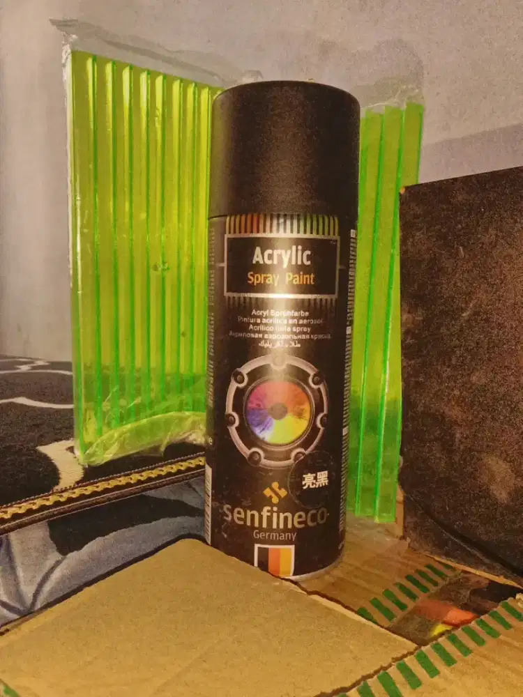 Spray paint grafitty