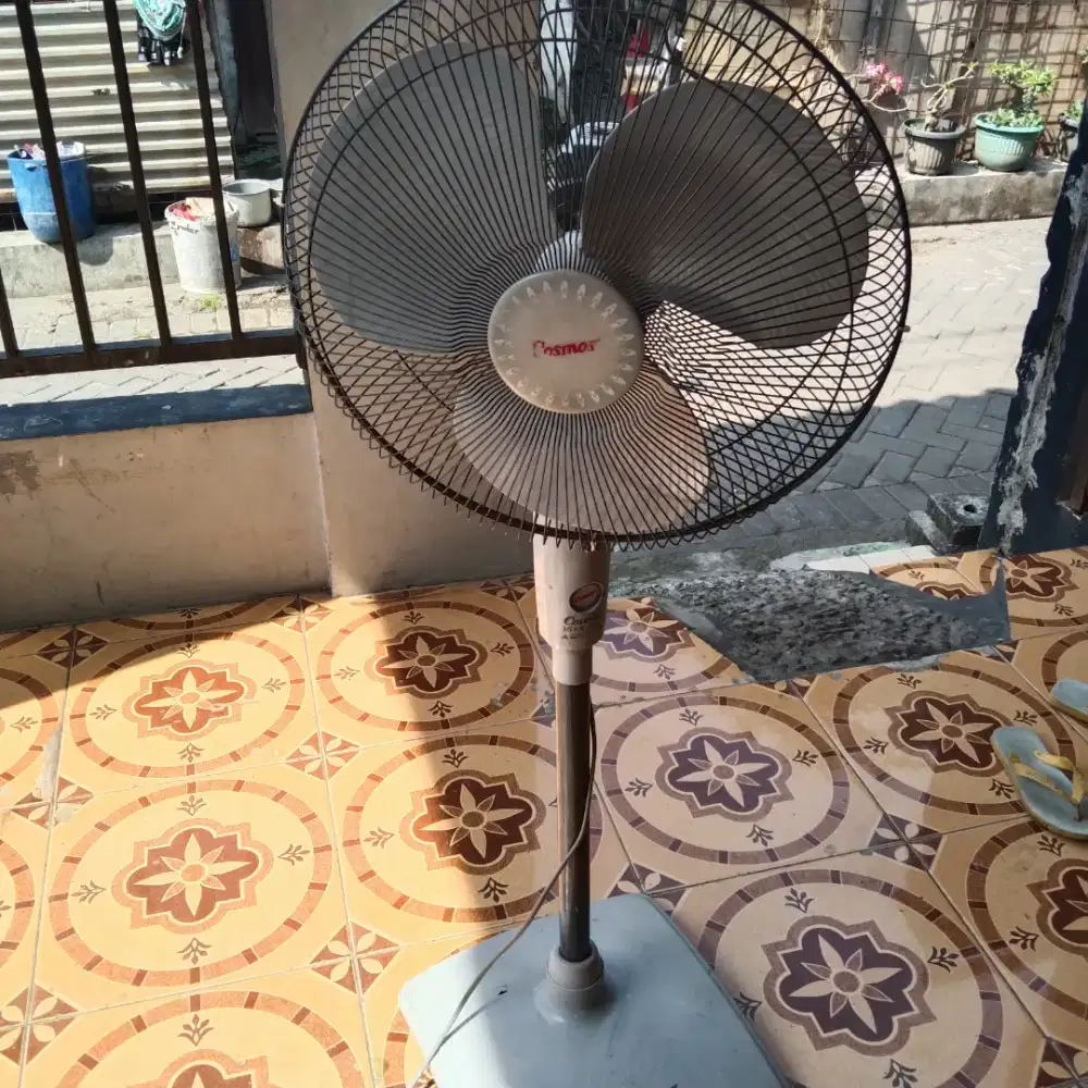 Kipas angin stand
