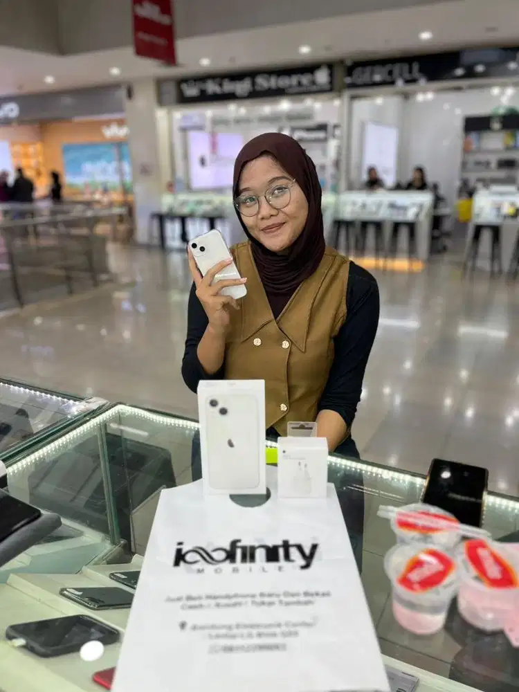 Iphone 13 128GB baru garansi resmi ibox bisa kredit tanpa Dp