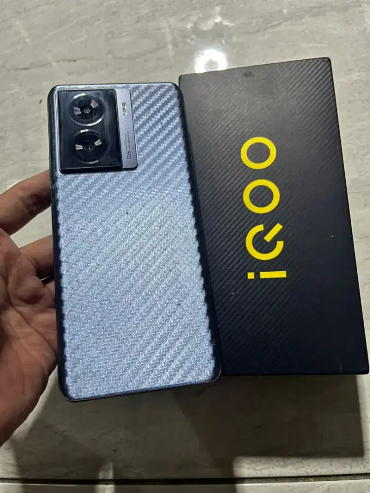Iqoo z7 12/256 seken fullset ori