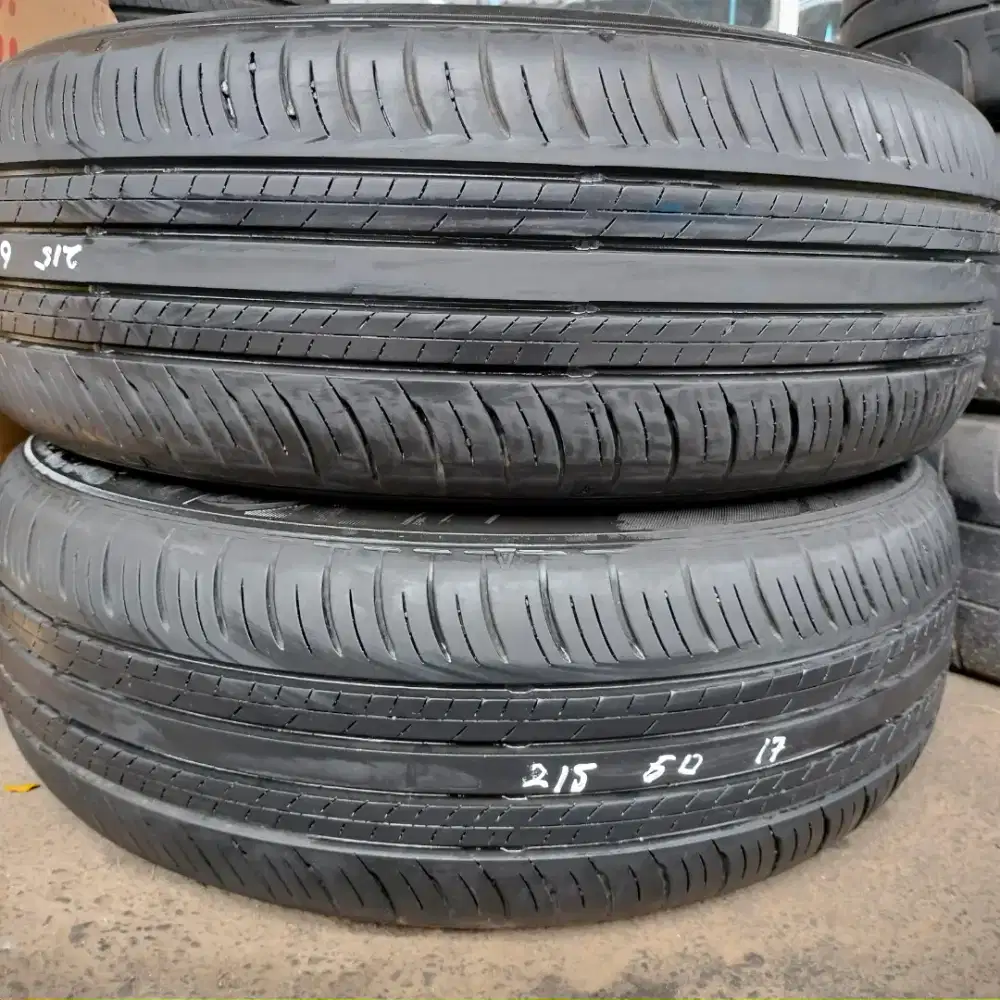 Ban Dunlop enasave ec300 215/60 R17 kondisi 90% 2021 2buah