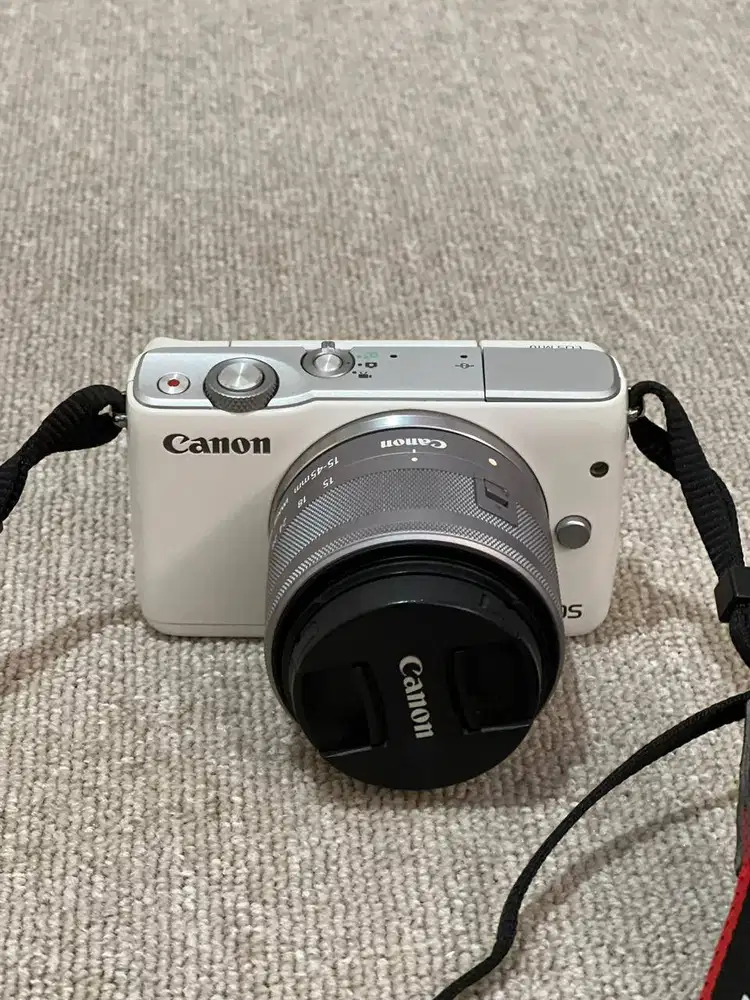Kamera Canon M10