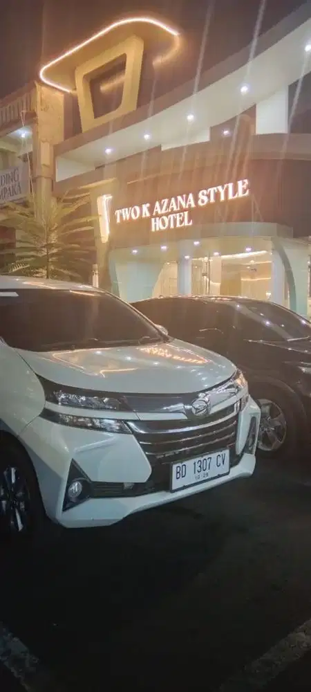 Rental Sewa Mobil Avanza Innova Reborn Fortuner Pajero Alphard