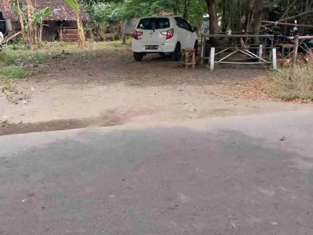 Dijual pekarangan 815m di utara hotel alana colomadu
